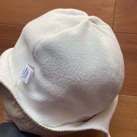 Baby GAP Fleece Lined Flap Hat Tan 12-18m Unisex - Picture 5 of 8